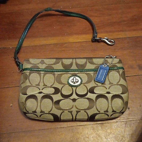 Coach Handbags - COACH WRISTLET EUC